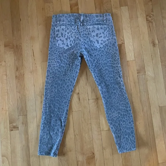 Current/Elliott The Stiletto Gray Leopard Jeans - Picture 6 of 9